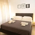 Bed & Breakfast Dimora Perfetto Neapel